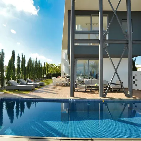 Protaras Ferienvilla Mit Privatem Pool- Whirlpool By Interhome Prázdninový dům *