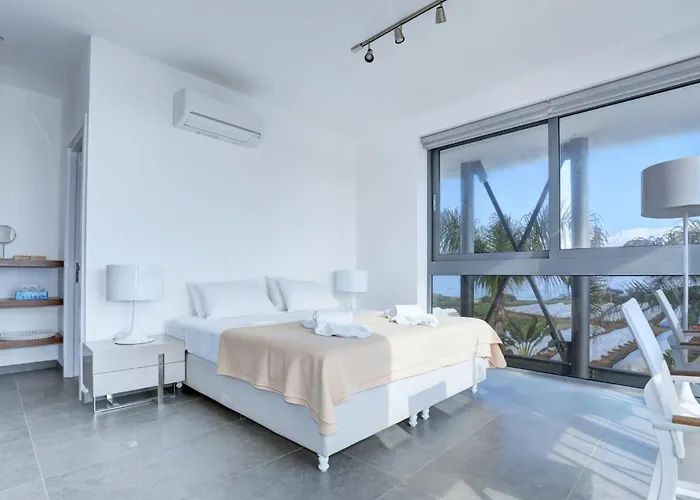 Prázdninový dům Protaras Ferienvilla Mit Privatem Pool- Whirlpool By Interhome