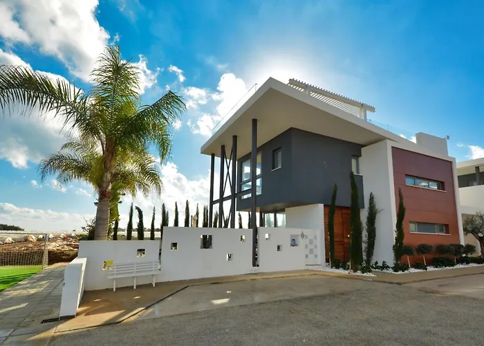 Protaras Ferienvilla Mit Privatem Pool- Whirlpool By Interhome *