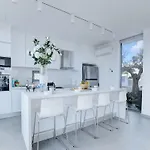 Protaras Ferienvilla Mit Privatem Pool- Whirlpool By Interhome *