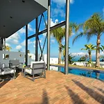 Casa de Férias Protaras Ferienvilla Mit Privatem Pool- Whirlpool By Interhome Paralimni