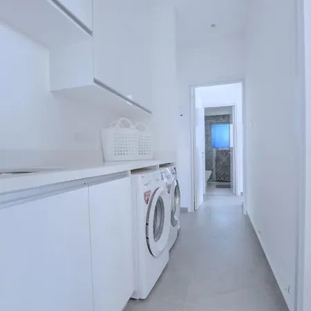 Protaras Ferienvilla Mit Privatem Pool- Whirlpool By Interhome * パラリムニ