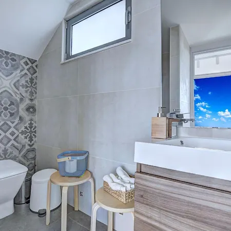 Protaras Ferienvilla Mit Privatem Pool- Whirlpool By Interhome 別荘 パラリムニ