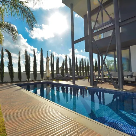 Protaras Ferienvilla Mit Privatem Pool- Whirlpool By Interhome *