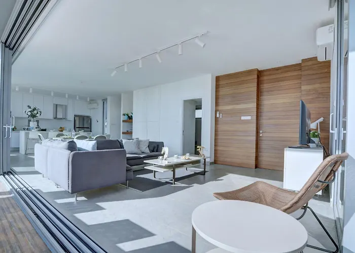 Protaras Ferienvilla Mit Privatem Pool- Whirlpool By Interhome * Paralímni