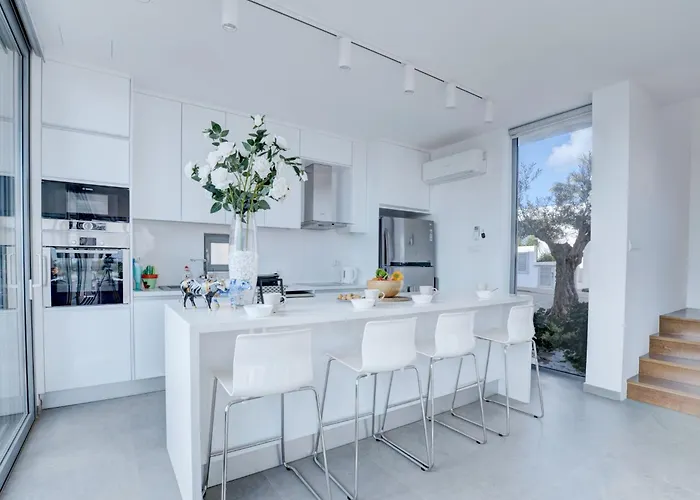 Protaras Ferienvilla Mit Privatem Pool- Whirlpool By Interhome *