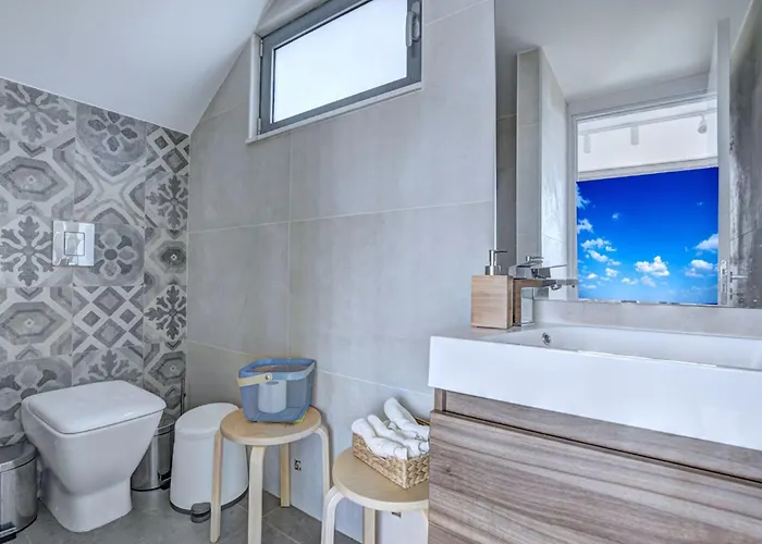 Protaras Ferienvilla Mit Privatem Pool- Whirlpool By Interhome 別荘 パラリムニ