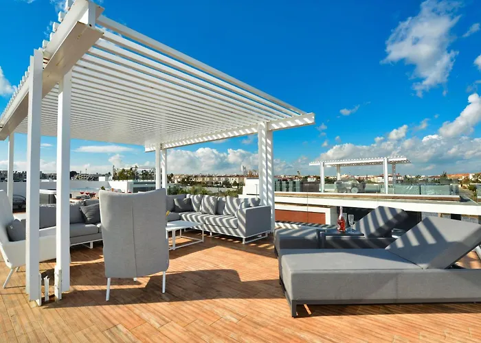 別荘 Protaras Ferienvilla Mit Privatem Pool- Whirlpool By Interhome パラリムニ