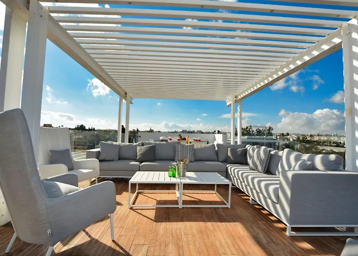 別荘 Protaras Ferienvilla Mit Privatem Pool- Whirlpool By Interhome パラリムニ